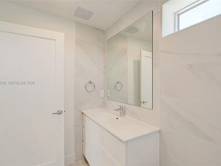 816 84th St #2 — Photo 28