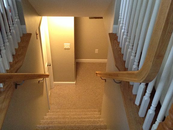 4th image of 181 Bourne Ave