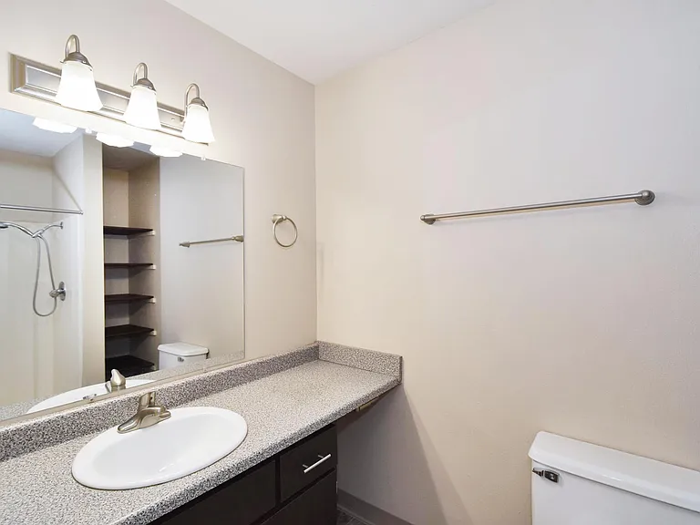 Upgraded Bathroom 2x2