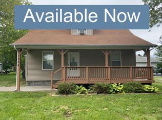 1004 Saint Clair St, O'Fallon, IL 62269