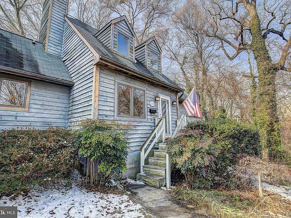 5th image of 115 Brewer Ave