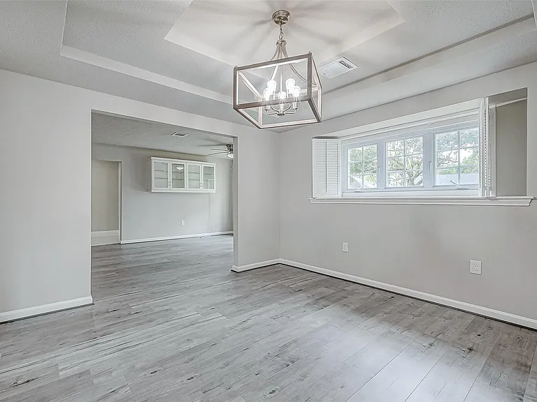 5622 Valkeith Dr — Photo 12