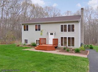337 James Trl, Richmond, RI 02892