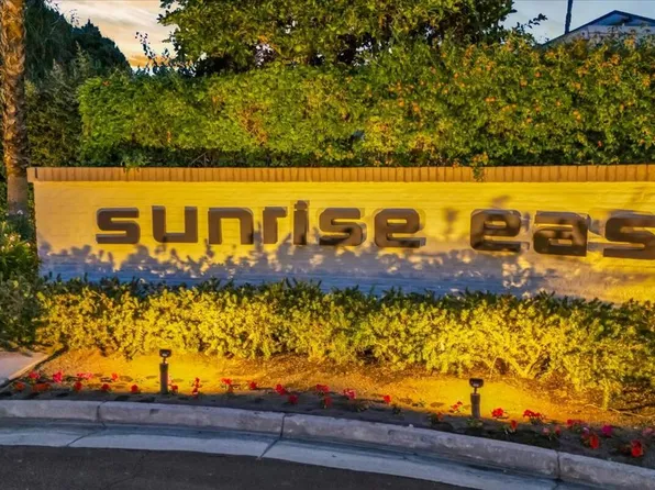 2202 Oakcrest Dr, Palm Springs, CA 92264