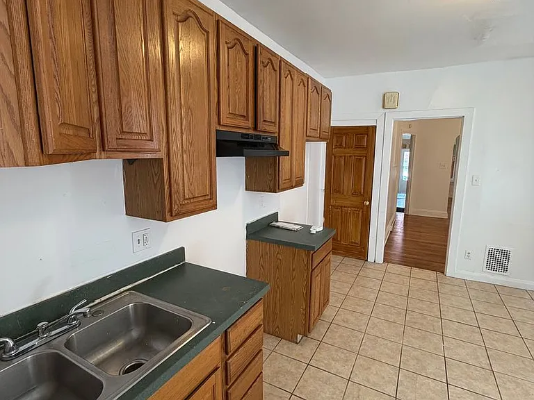 835 Linden Ave — Photo 11