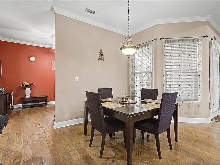 3078 Dickinson Dr — Photo 45