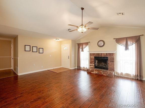 5th image of 9320 S 95th East Pl