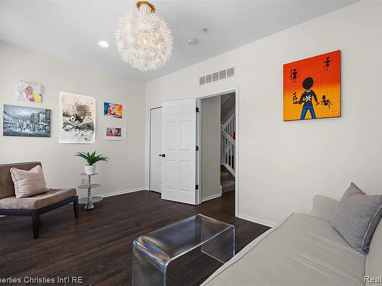 512 Graten St — Photo 28