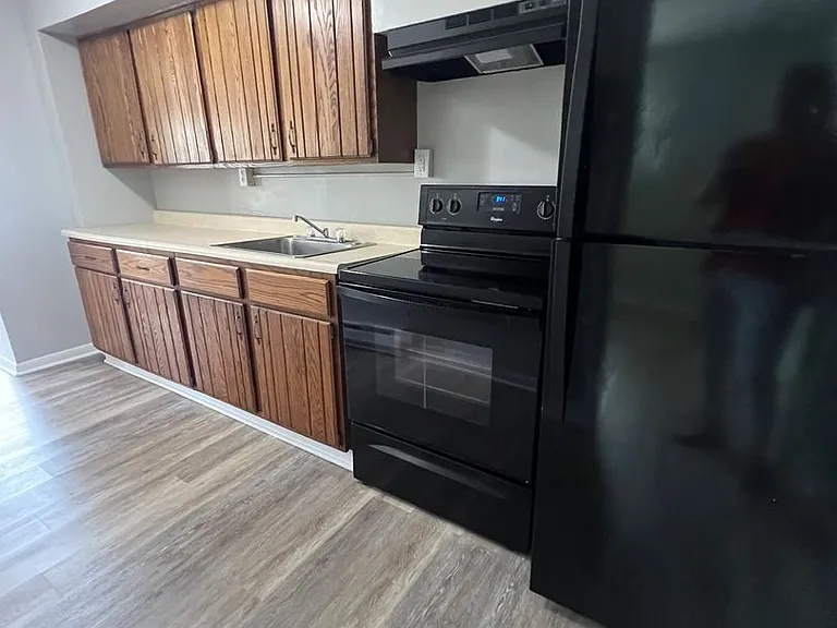 5208 W Ridge Rd — Photo 8