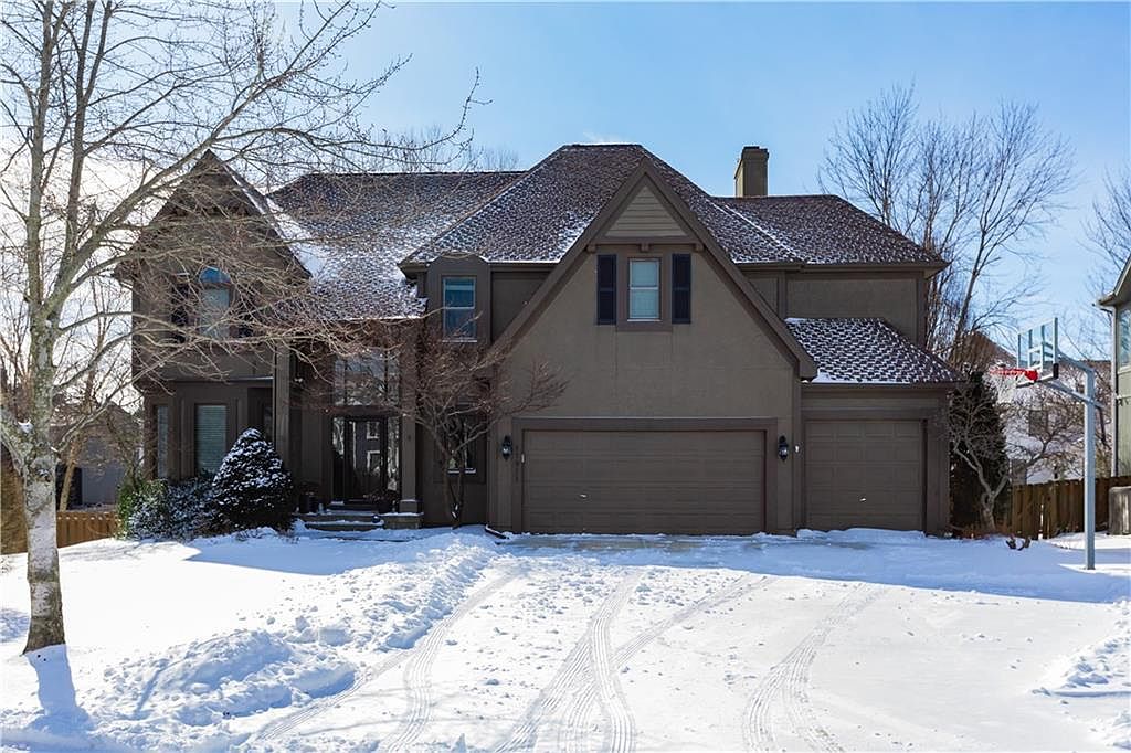 11911 W 131st Ter, Overland Park, KS 66213 | Zillow