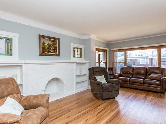 2nd image of 4555 N Lowell Ave