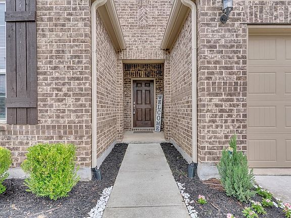 3rd image of 3210 S Linham Dr