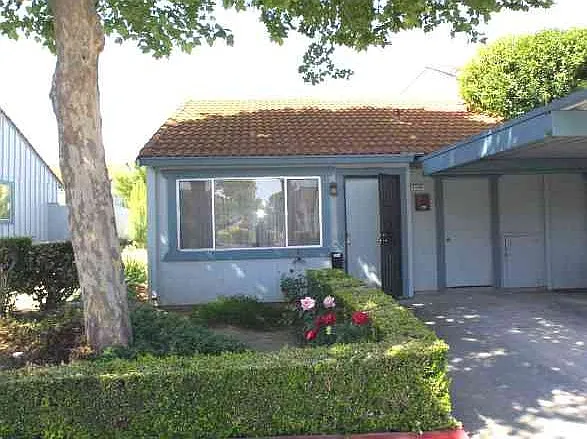 2500 Florida Ln photo 1
