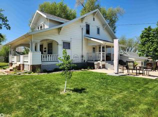 401 E 9th St, Tama, IA 52339
