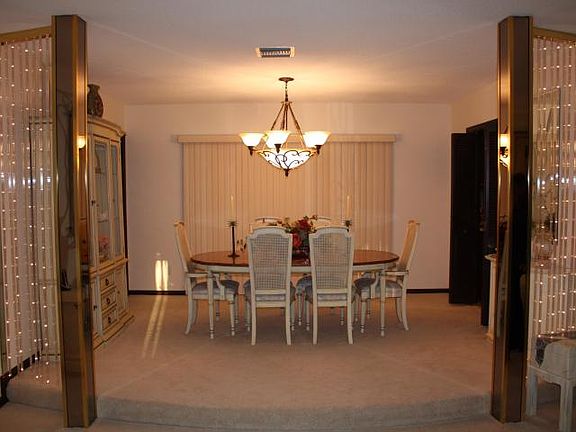 Gracious Dining Room