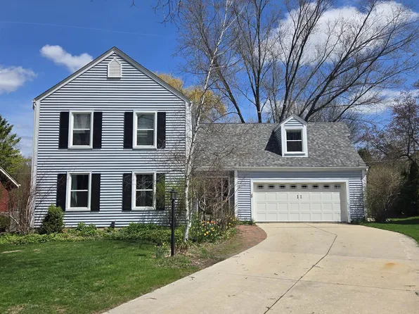 3616 W Brittany Ct, Mequon, WI 53092