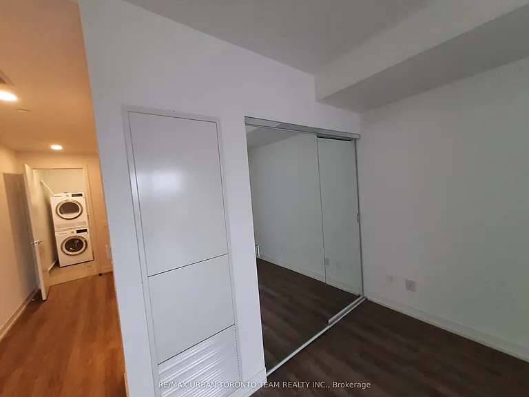 771 Yonge St #2111 — Photo 9