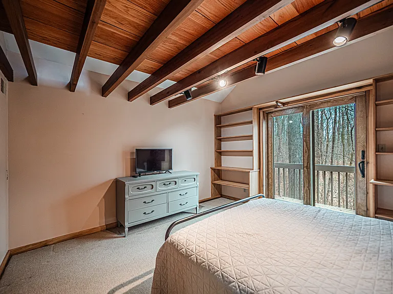 5725 Hartman Rd — Photo 9