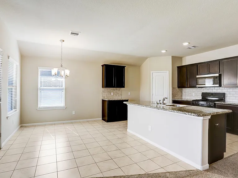 2911 Indwarra Ct — Photo 6