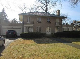 1127 Chestnut Ave, Wilmette, IL 60091