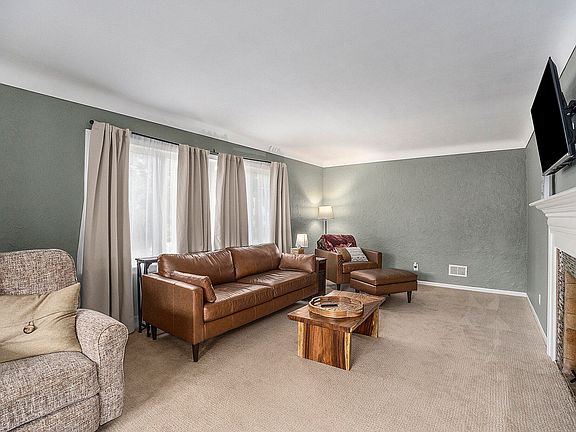 4th image of 2533 Cherrywood Ct SW