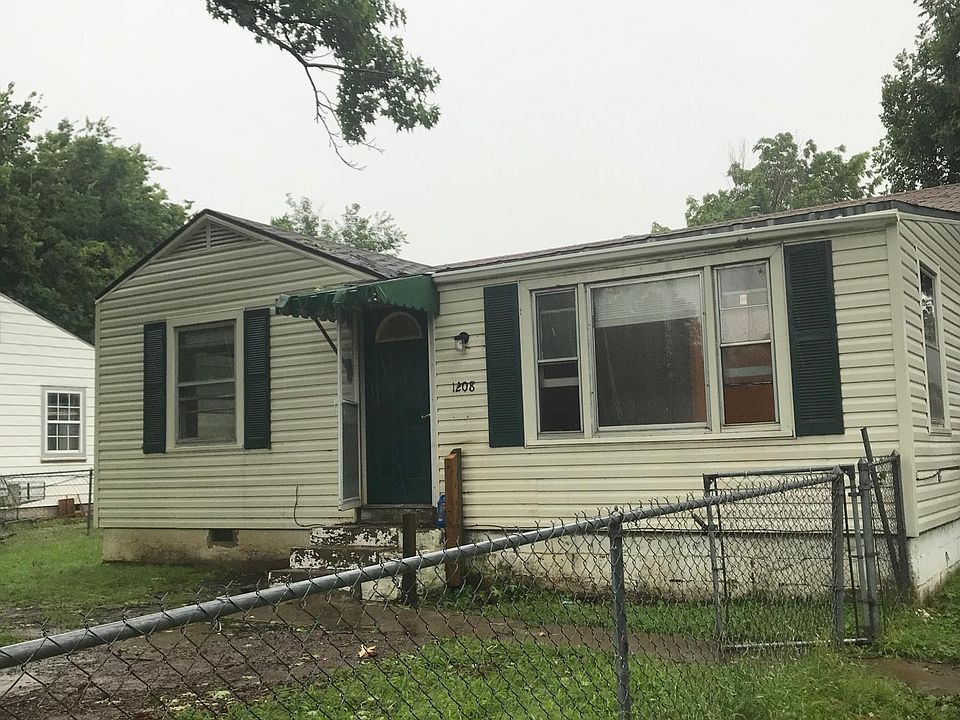 2nd image of 1208 N Oswego Ave