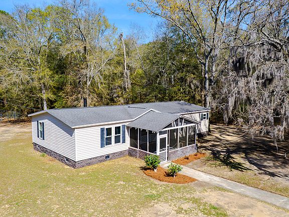4th image of 1223 Benton Rd