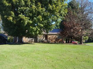 411 E Geiger St, Morganfield, KY 42437