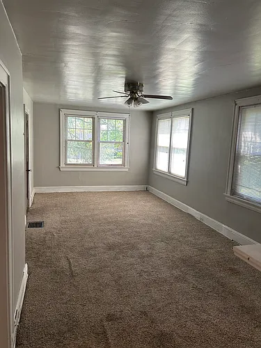 16 Lynwood Ave #1 Photo 1