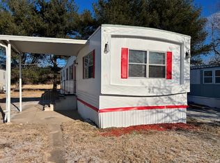 711 N 19th St #30, Hamilton, IL 62341