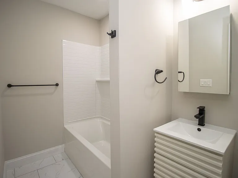 1840 Hampton Street — Photo 31