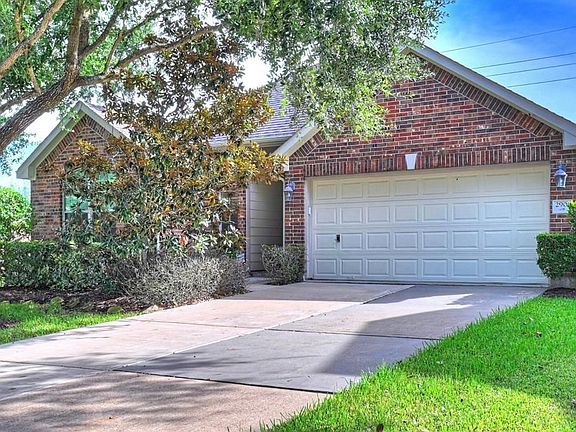 2nd image of 2901 Ashbrook Ln