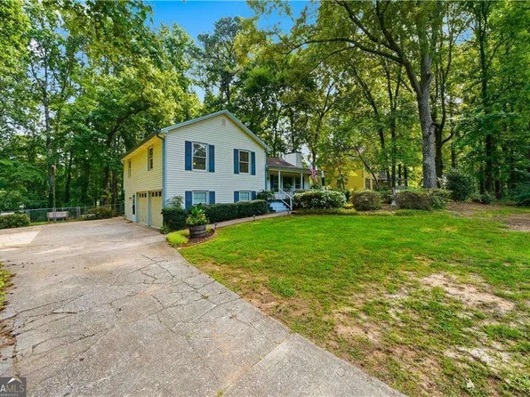 6166 Picketts Rdg NW, Acworth, GA 30101