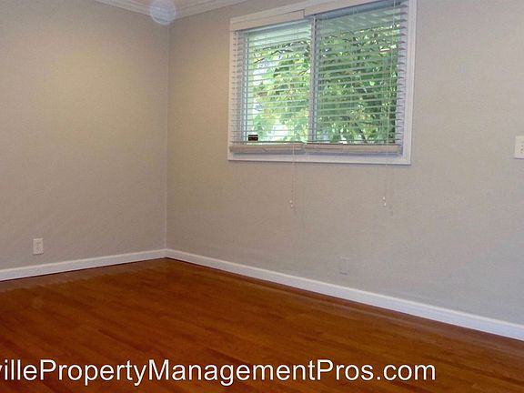 3rd image of 801 N 2nd St #B