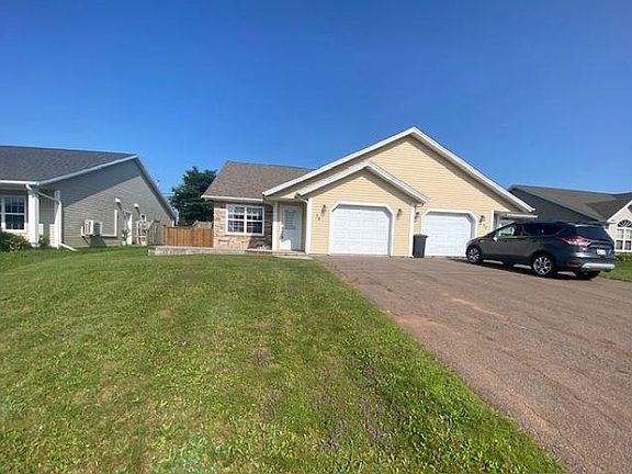 3rd image of 35 Parkman Dr