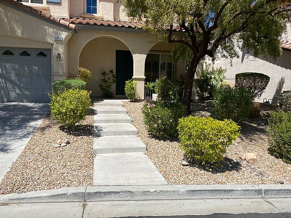 2nd image of 11752 Del Sur Ave