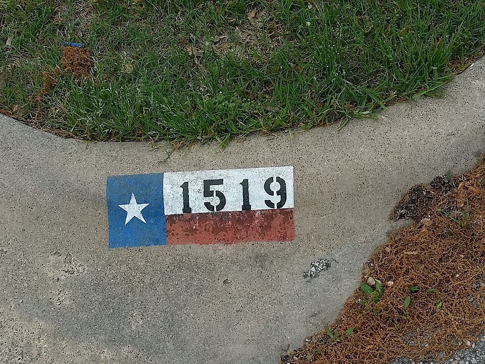 2nd image of 1510 Comanche Trl