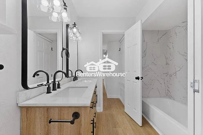 1818 Indian Creek Ct — Photo 24
