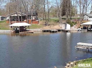 30478 Pine Ln, Girard, IL 62640