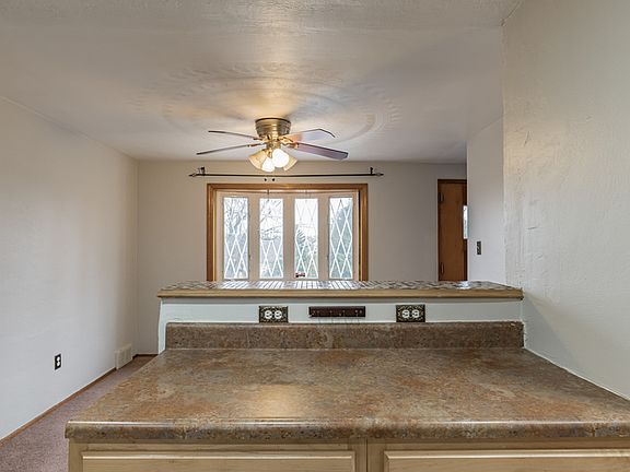 5th image of 349 Anthon Dr