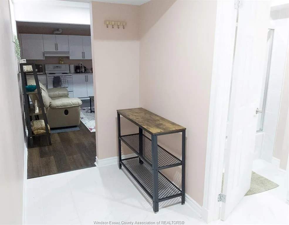 3 bed, $1,850 — Photo 4