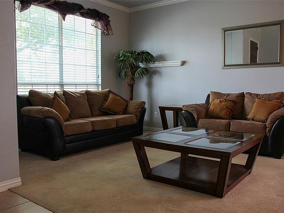 4th image of 1459 Oxbow Dr