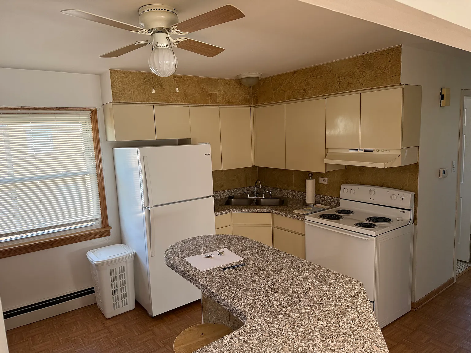 2 bed, $1,300 — Photo 2