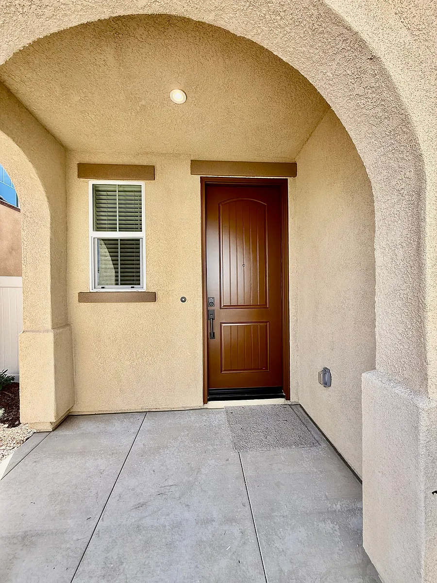 Building Photo - 16055 Montenegro Ln