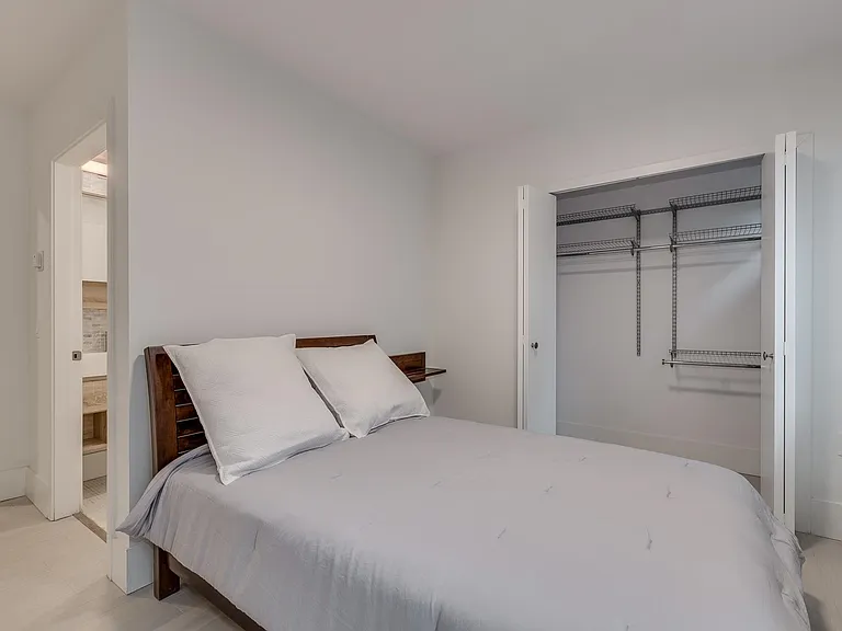 1425 Haro St #202 — Photo 21