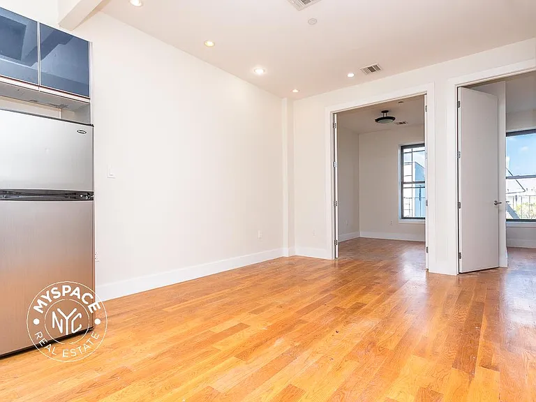 751 Dekalb Ave #3B — Photo 7