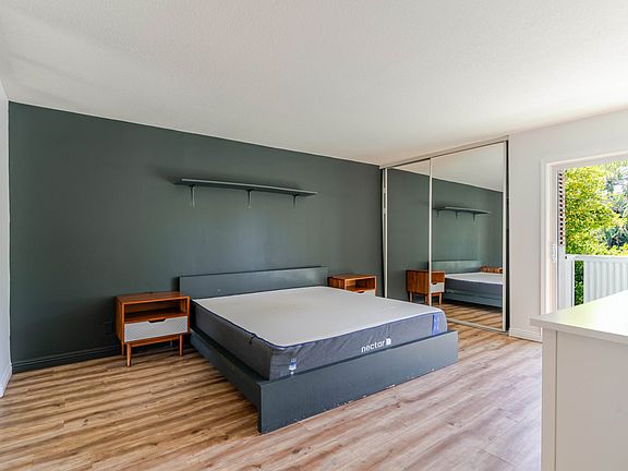 5th image of 13543 Moorpark St APT 7