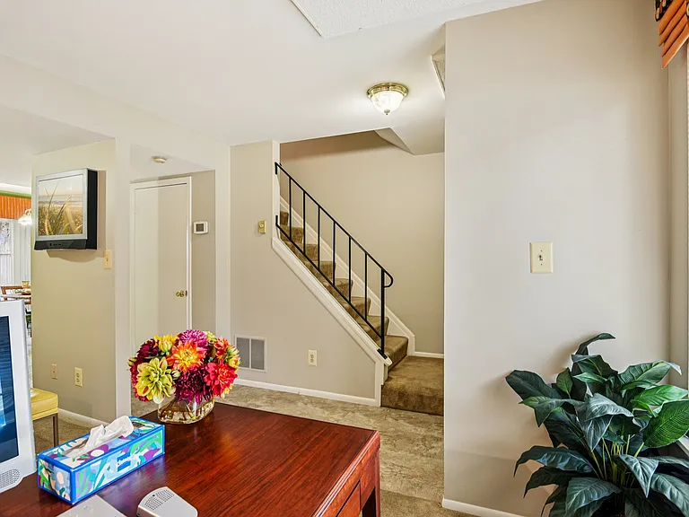 Howard Hills Rental Townhomes and Duplexes — Photo 69