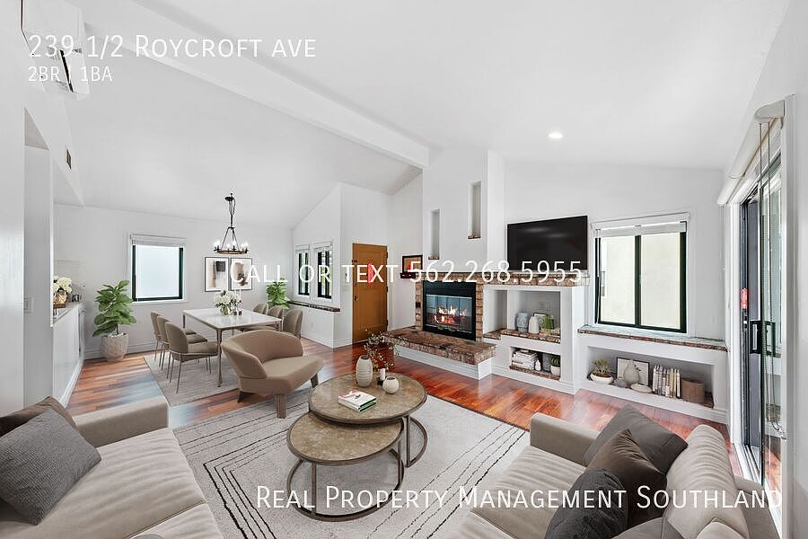 1st image of 239 1/2 Roycroft Ave