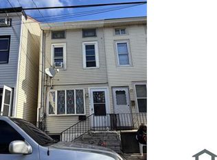 768 Beatty St, Trenton, NJ 08611